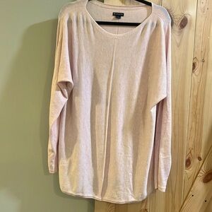 New direction brand ladies tunic length top size large